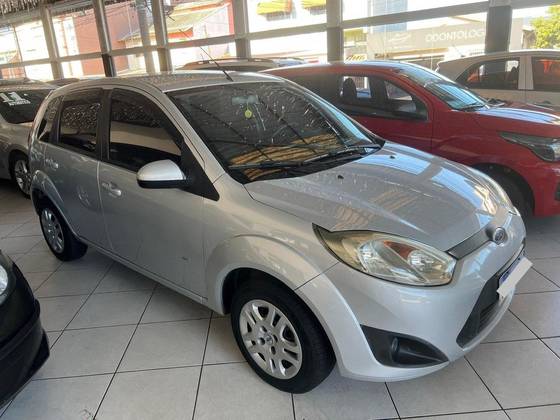 FORD FIESTA 1.0 ROCAM SE 8V FLEX 4P MANUAL